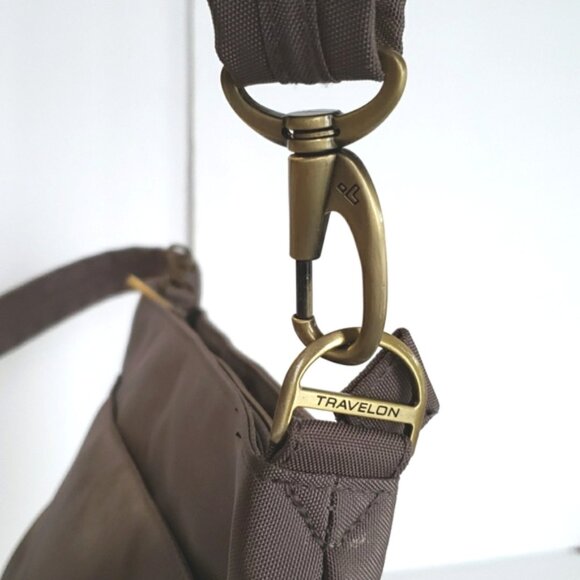 Travelon Anti-Theft Quilted Crossbody Bag - Picture 7 of 10